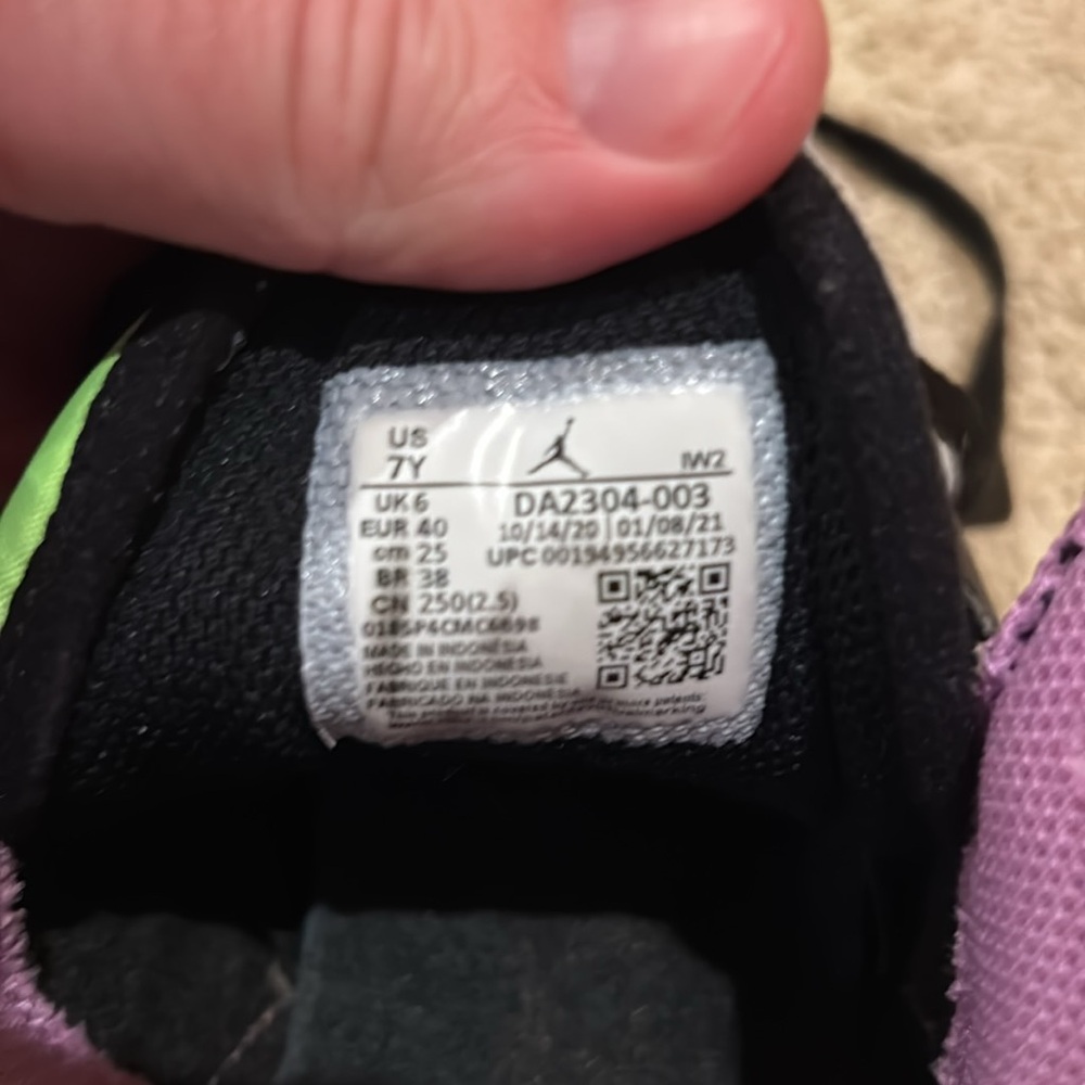Jordan 3 Retro Electric Green 7Y - Picture 6 of 6